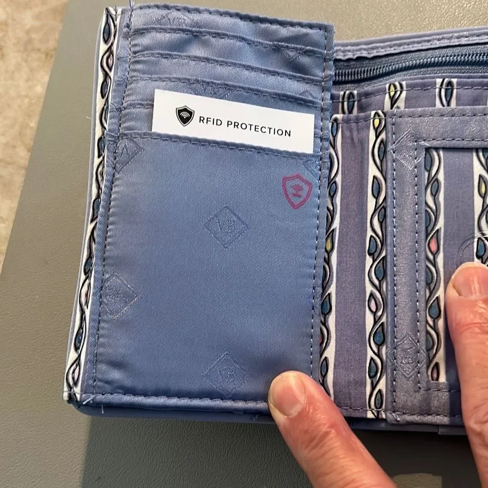 Vera Bradley RFID Riley compact wallet - Picture 4 of 7